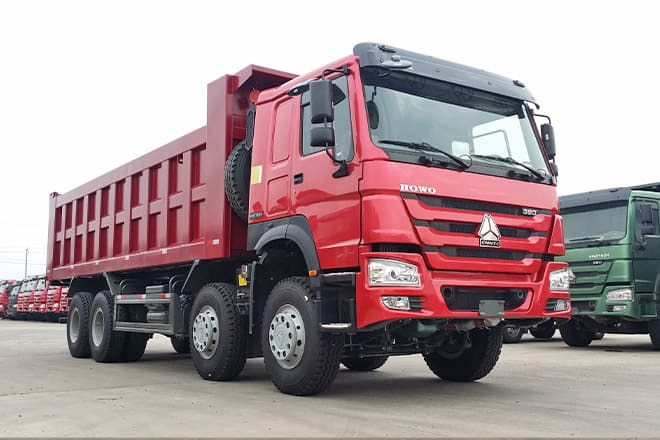 SINOTRUK Sinotruk Howo 380 8X4 Dump Truck for Sale in Senegal - Billenőplatós teherautó: 3 kép. SINOTRUK Sinotruk Howo 380 8X4 Dump Truck for Sale in Senegal - Billenőplatós teherautó: 3 kép.
