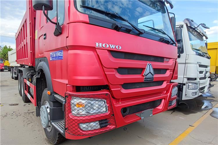 SINOTRUK Used Howo 340 Tipper Truck 6x4 for Sale Price In Senegal - Billenőplatós teherautó: 3 kép. SINOTRUK Used Howo 340 Tipper Truck 6x4 for Sale Price In Senegal - Billenőplatós teherautó: 3 kép.