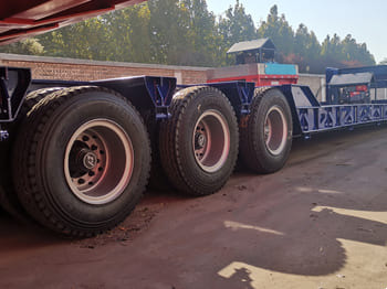 TITAN 120 Ton Lowboy Truck Trailer for Sale in Zambia - Félpótkocsi mélybölcsős: 4 kép. TITAN 120 Ton Lowboy Truck Trailer for Sale in Zambia - Félpótkocsi mélybölcsős: 4 kép.