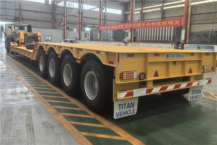 TITAN 4 Axle 100 Ton Removable Gooseneck Trailer for Sale in PNG - Félpótkocsi mélybölcsős: 2 kép. TITAN 4 Axle 100 Ton Removable Gooseneck Trailer for Sale in PNG - Félpótkocsi mélybölcsős: 2 kép.