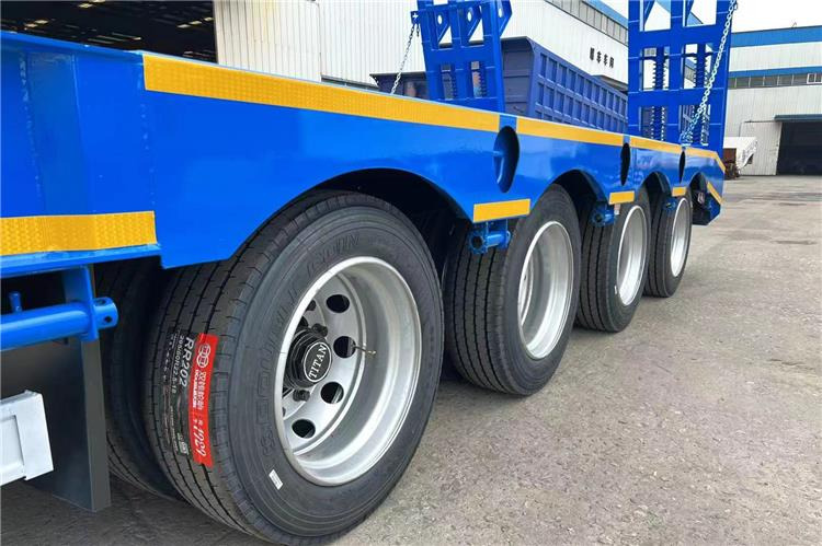 TITAN 4 Axle Low Bed Truck Trailer for Sale In Philippines - Félpótkocsi mélybölcsős: 5 kép. TITAN 4 Axle Low Bed Truck Trailer for Sale In Philippines - Félpótkocsi mélybölcsős: 5 kép.
