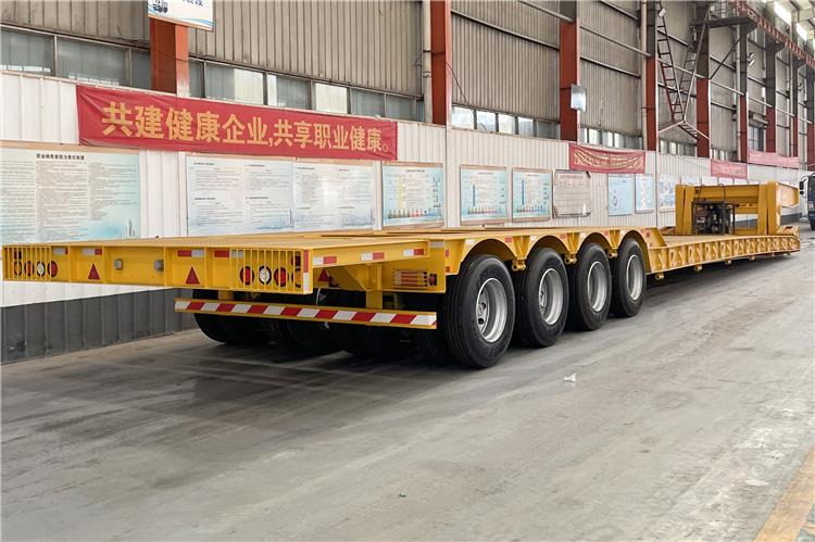 TITAN 4 Line 8 Axle Detachable Gooseneck Trailer for Sale In Nigeria Lagos - Félpótkocsi mélybölcsős: 2 kép. TITAN 4 Line 8 Axle Detachable Gooseneck Trailer for Sale In Nigeria Lagos - Félpótkocsi mélybölcsős: 2 kép.