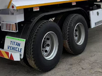 TITAN Semi Tipper Trailer for Sale in Nigeria - Félpótkocsi billenőplatós: 5 kép. TITAN Semi Tipper Trailer for Sale in Nigeria - Félpótkocsi billenőplatós: 5 kép.