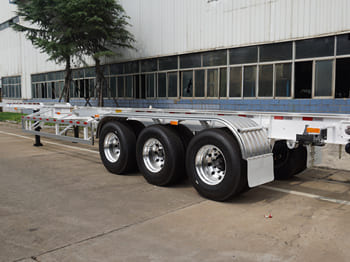 TITAN Skel Trailers for Sale in Sierra Leone - Félpótkocsi alváz: 2 kép. TITAN Skel Trailers for Sale in Sierra Leone - Félpótkocsi alváz: 2 kép.