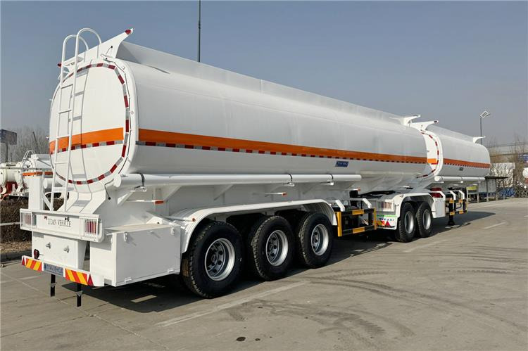 TITAN Superlink Fuel Tanker Trailer for Sale In Anglo - Tartályos félpótkocsi: 1 kép. TITAN Superlink Fuel Tanker Trailer for Sale In Anglo - Tartályos félpótkocsi: 1 kép.