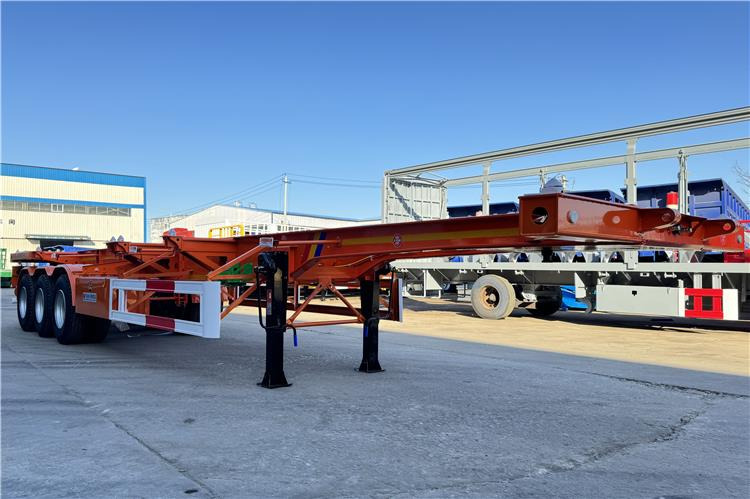 TITAN Tri Axle Skeletal Trailer for Sale In Uganda - Félpótkocsi alváz: 1 kép. TITAN Tri Axle Skeletal Trailer for Sale In Uganda - Félpótkocsi alváz: 1 kép.