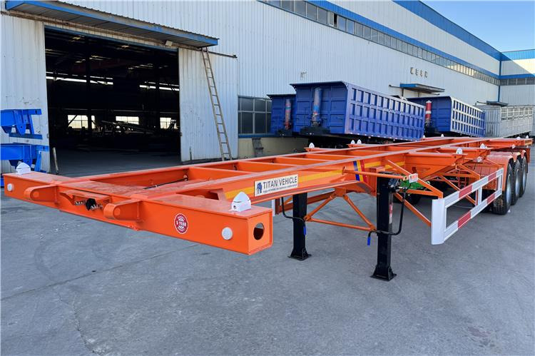 TITAN Tri Axle Skeletal Trailer for Sale In Uganda - Félpótkocsi alváz: 2 kép. TITAN Tri Axle Skeletal Trailer for Sale In Uganda - Félpótkocsi alváz: 2 kép.