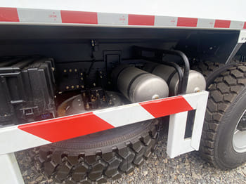 SHACMAN Shacman Tipper Truck for Sale in Jamaica - Teherautó: 5 kép. SHACMAN Shacman Tipper Truck for Sale in Jamaica - Teherautó: 5 kép.