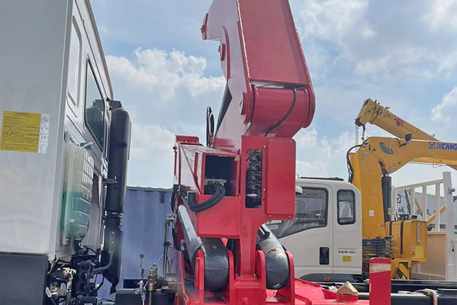 XCMG 20 Ft Side Lifter Truck for Sale in Papua New Guinea - Cserefelépítményes teherautó: 3 kép. XCMG 20 Ft Side Lifter Truck for Sale in Papua New Guinea - Cserefelépítményes teherautó: 3 kép.