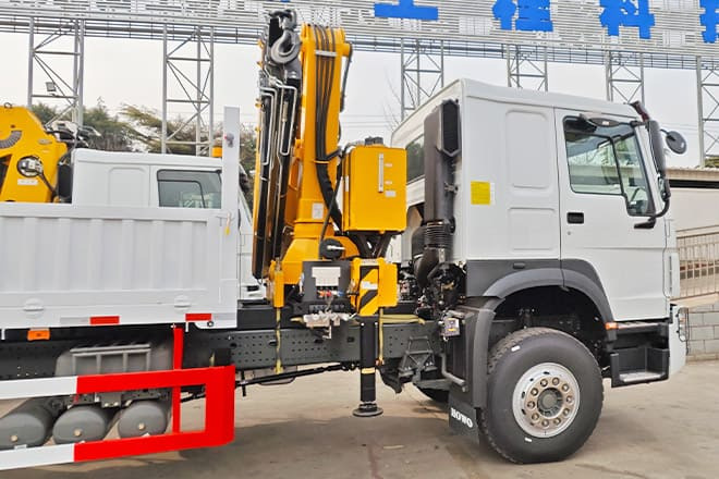 XCMG Folding Boom Truck Crane for Sale in Mexico - Darus autó: 3 kép. XCMG Folding Boom Truck Crane for Sale in Mexico - Darus autó: 3 kép.