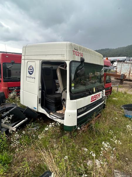 DAF XF105-460 Blanche - Fülke - Teherautó: 1 kép. DAF XF105-460 Blanche - Fülke - Teherautó: 1 kép.