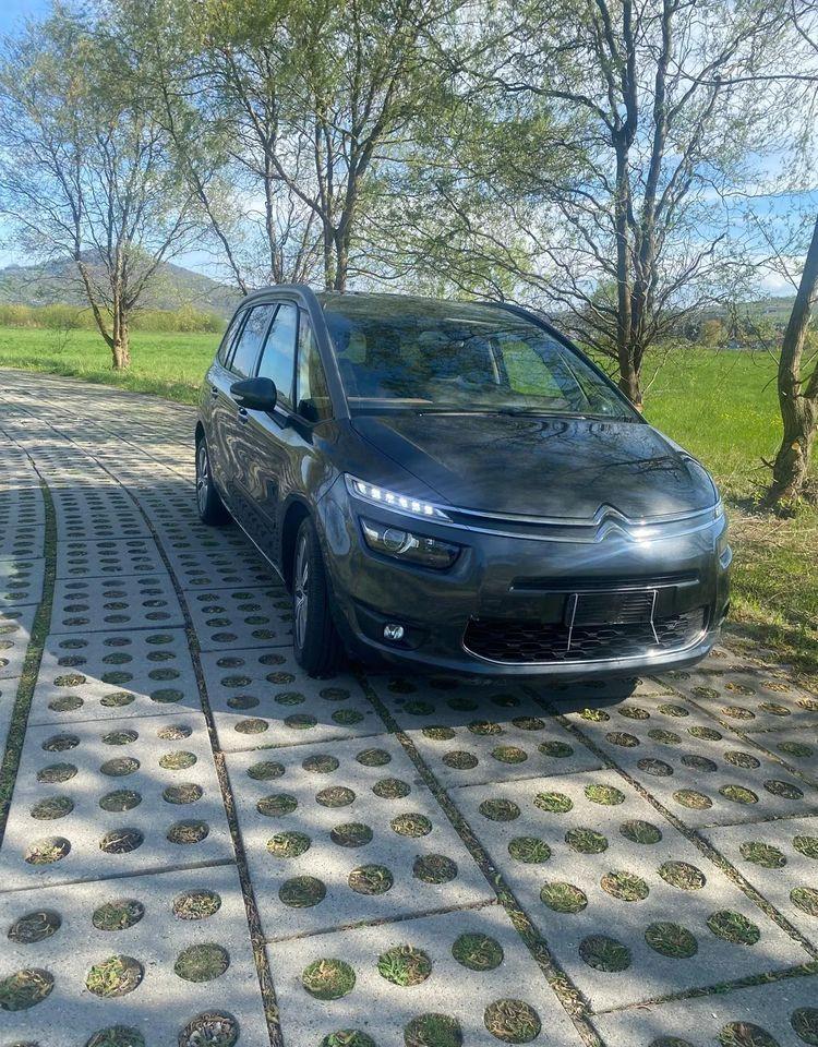 Minibusz, Kisbusz Citroën C4 Grand Picasso BlueHDi 120 EAT6 Selection: 12 kép. Minibusz, Kisbusz Citroën C4 Grand Picasso BlueHDi 120 EAT6 Selection: 12 kép.