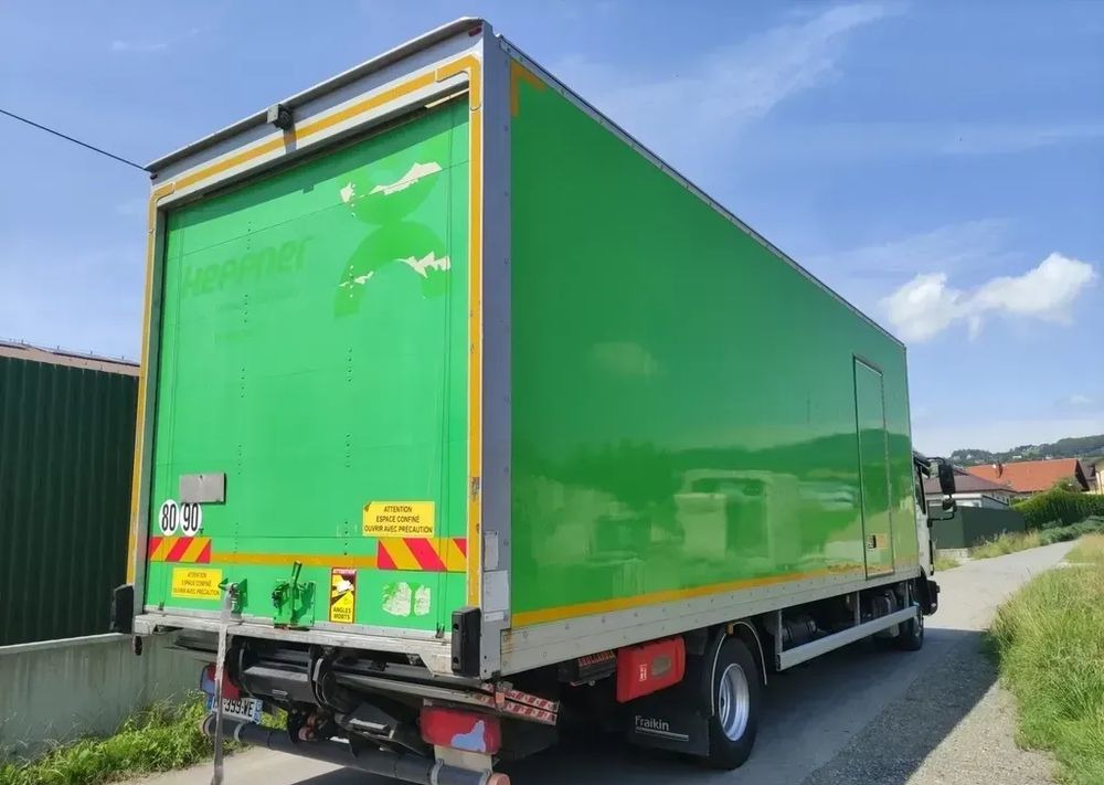 MAN TGL 12.190 kontener , winda - Dobozos felépítményű teherautó: 4 kép. MAN TGL 12.190 kontener , winda - Dobozos felépítményű teherautó: 4 kép.
