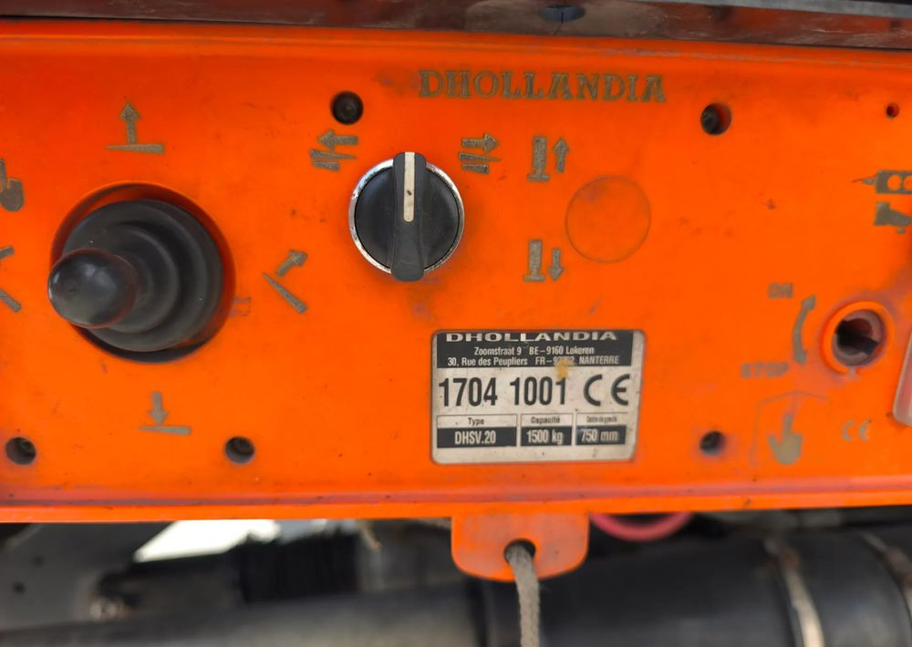 Dobozos felépítményű teherautó Mercedes-Benz ACTROS 18.360 kontener 18 p , winda: 9 kép.