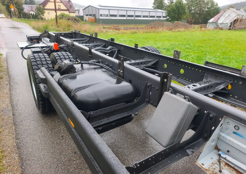 Mercedes-Benz Atego 1624 rama do zabudowy - Alvaz teherautó: 4 kép. Mercedes-Benz Atego 1624 rama do zabudowy - Alvaz teherautó: 4 kép.