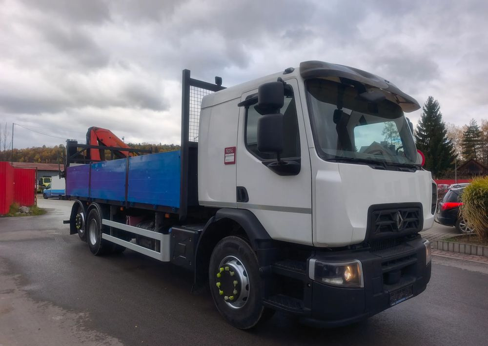 Renault D 26.320 6x2 podwozie do zabudowy - Alvaz teherautó: 2 kép. Renault D 26.320 6x2 podwozie do zabudowy - Alvaz teherautó: 2 kép.
