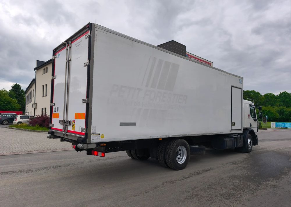 Renault GAMA D 18.320 chłodnia izoterma 18 palet sypialka - Hűtős teherautó: 3 kép. Renault GAMA D 18.320 chłodnia izoterma 18 palet sypialka - Hűtős teherautó: 3 kép.