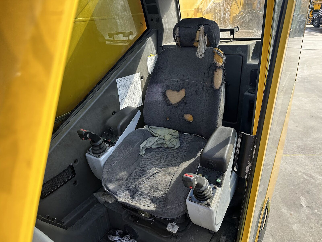 Grove Grove GMK 4100 L - Terepjáró autódaru: 5 kép. Grove Grove GMK 4100 L - Terepjáró autódaru: 5 kép.