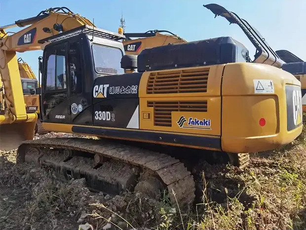 2022 Caterpillar 330D - Lánctalpas kotró: 1 kép. 2022 Caterpillar 330D - Lánctalpas kotró: 1 kép.