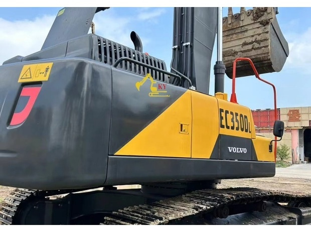 2022 Volvo EC 350 - Lánctalpas kotró: 3 kép. 2022 Volvo EC 350 - Lánctalpas kotró: 3 kép.