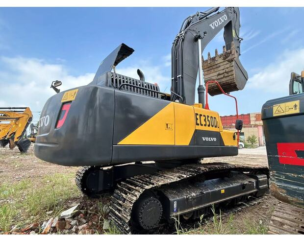2022 Volvo EC350DL - Lánctalpas kotró: 1 kép. 2022 Volvo EC350DL - Lánctalpas kotró: 1 kép.