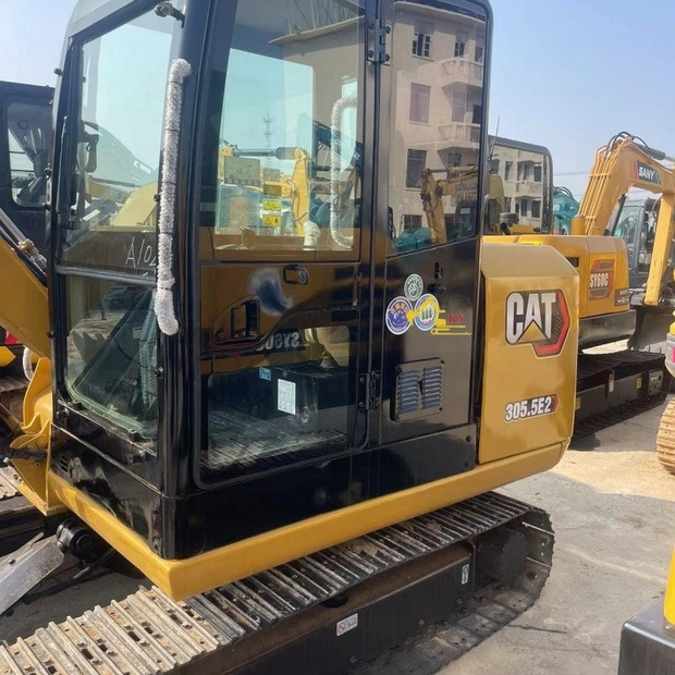 2023 Caterpillar 305.5E2 - Lánctalpas kotró: 3 kép. 2023 Caterpillar 305.5E2 - Lánctalpas kotró: 3 kép.