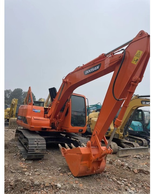 2023 Doosan DH150 - Lánctalpas kotró: 1 kép. 2023 Doosan DH150 - Lánctalpas kotró: 1 kép.