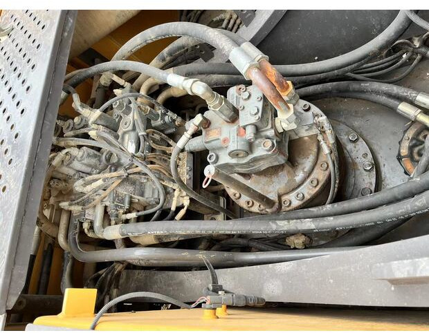 2023 Volvo EC300 - Lánctalpas kotró: 5 kép. 2023 Volvo EC300 - Lánctalpas kotró: 5 kép.