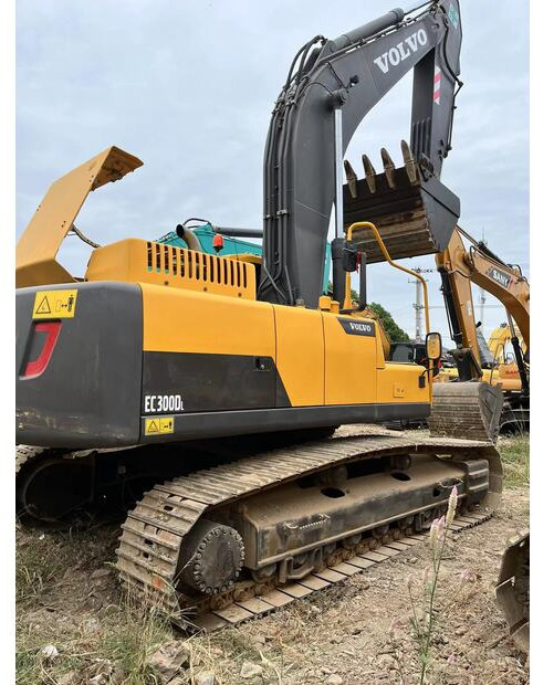 2023 Volvo EC300 - Lánctalpas kotró: 4 kép. 2023 Volvo EC300 - Lánctalpas kotró: 4 kép.