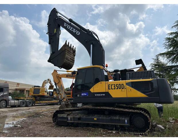 2023 Volvo EC350DL - Lánctalpas kotró: 5 kép. 2023 Volvo EC350DL - Lánctalpas kotró: 5 kép.