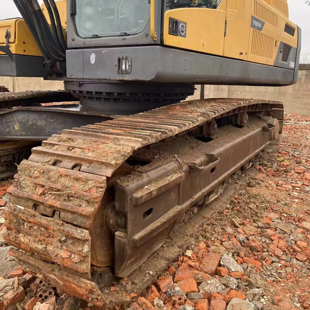 2023 Volvo EC460 - Lánctalpas kotró: 5 kép. 2023 Volvo EC460 - Lánctalpas kotró: 5 kép.