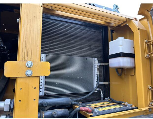 2023 XCMG XE215 - Lánctalpas kotró: 2 kép. 2023 XCMG XE215 - Lánctalpas kotró: 2 kép.