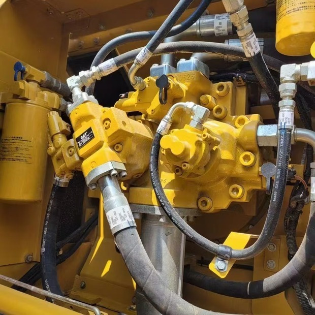 2024 Caterpillar 336D2 - Lánctalpas kotró: 5 kép. 2024 Caterpillar 336D2 - Lánctalpas kotró: 5 kép.