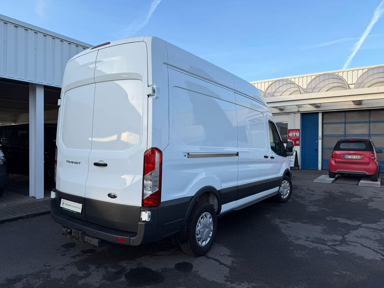 Ford Transit - Kis furgon: 4 kép. Ford Transit - Kis furgon: 4 kép.