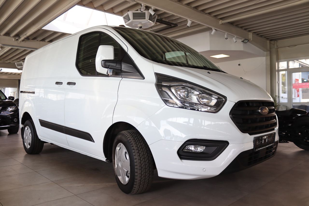 Ford Transit - Kis furgon: 3 kép. Ford Transit - Kis furgon: 3 kép.