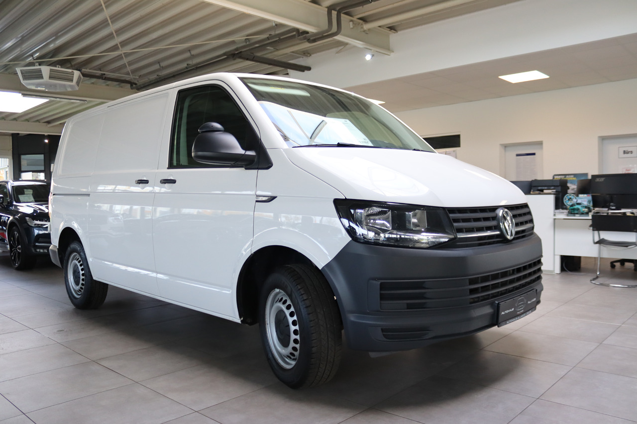 Volkswagen T6 - Kisteherautó: 4 kép. Volkswagen T6 - Kisteherautó: 4 kép.