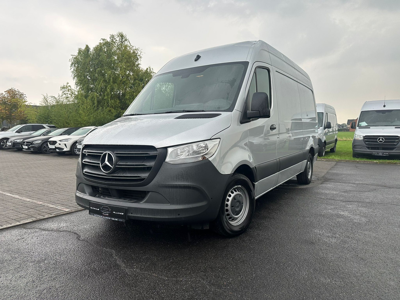 Mercedes Benz Sprinter - Furgon: 1 kép. Mercedes Benz Sprinter - Furgon: 1 kép.