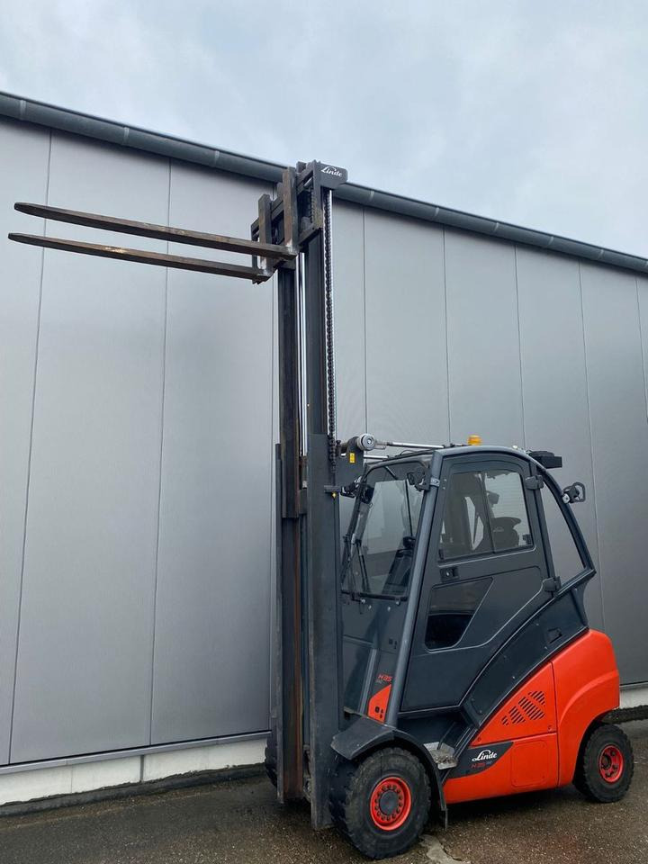 Linde Linde H 35 T - 6.012 h - Seitenschieber - - Gázüzemű targonca: 5 kép. Linde Linde H 35 T - 6.012 h - Seitenschieber - - Gázüzemű targonca: 5 kép.