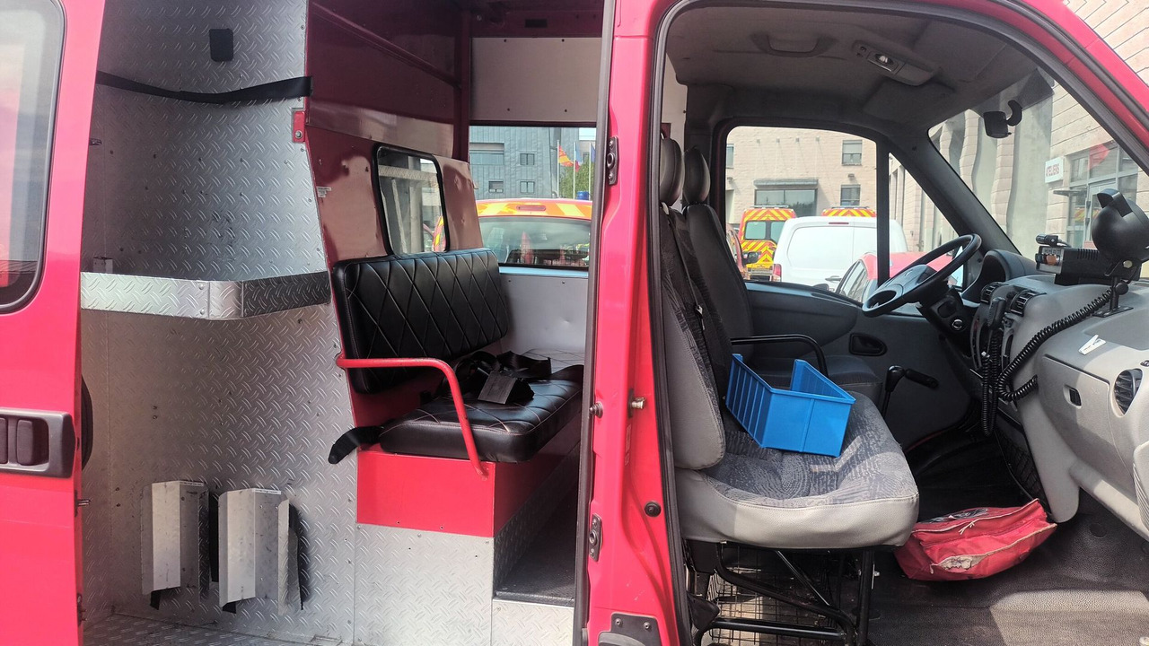 A vendre RENAULT MASTER. - Furgon, Duplakabinos kisteherautó: 3 kép. A vendre RENAULT MASTER. - Furgon, Duplakabinos kisteherautó: 3 kép.