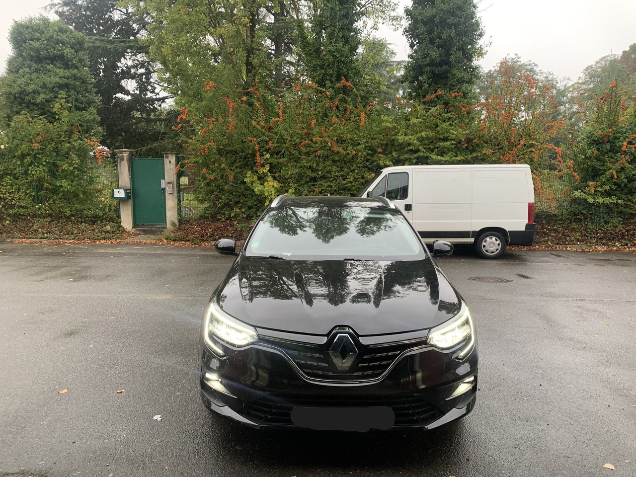 Mégane break 160 ch E-TECH PLUG-IN HYBRID finition ITENS - Autó: 1 kép. Mégane break 160 ch E-TECH PLUG-IN HYBRID finition ITENS - Autó: 1 kép.