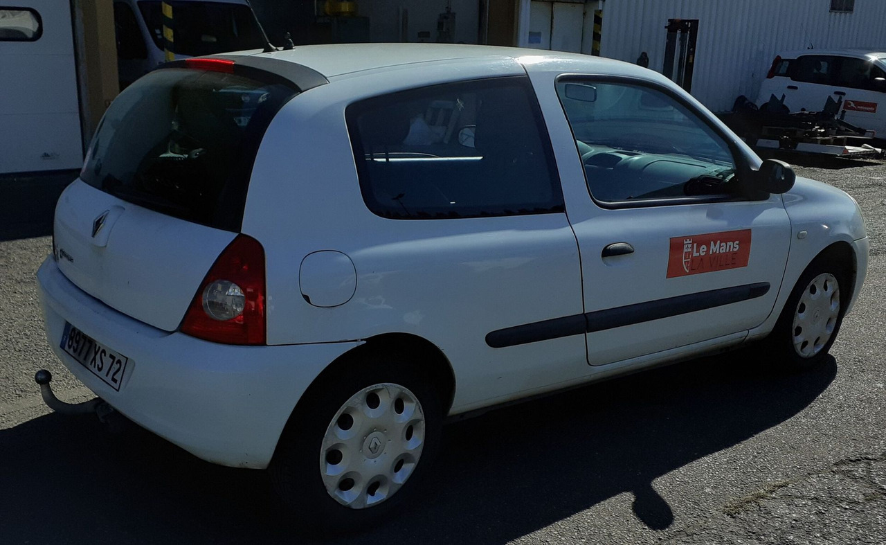 /!\ RESERVÉE AUX PROFESSIONNELS DE L'AUTOMOBILE UNIQUEMENT ! - Autó: 3 kép. /!\ RESERVÉE AUX PROFESSIONNELS DE L'AUTOMOBILE UNIQUEMENT ! - Autó: 3 kép.