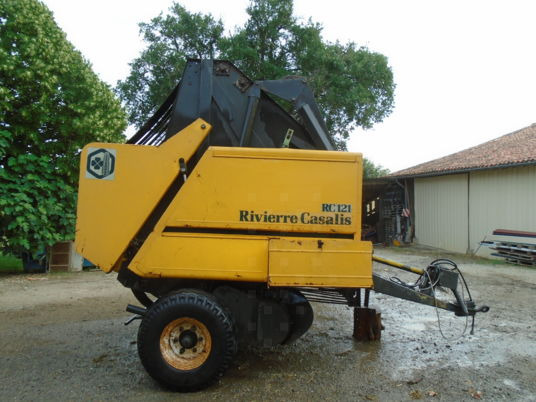 Rivierre RC 121 - Bálázó: 4 kép. Rivierre RC 121 - Bálázó: 4 kép.