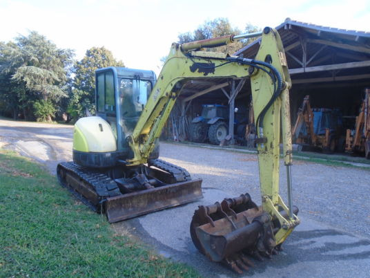 Yanmar VIO55 - Minikotró: 4 kép. Yanmar VIO55 - Minikotró: 4 kép.