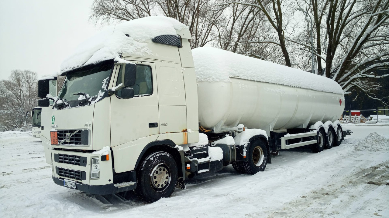 VOLVO FH - Nyergesvontató: 4 kép. VOLVO FH - Nyergesvontató: 4 kép.
