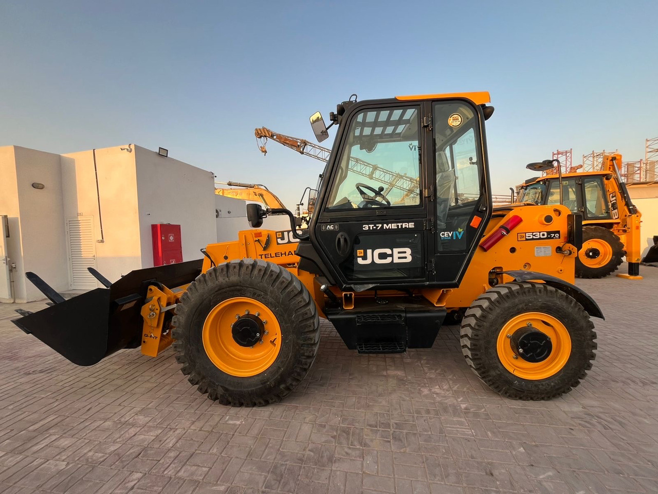 JCB 530-70 - Teleszkópos emelő: 4 kép. JCB 530-70 - Teleszkópos emelő: 4 kép.