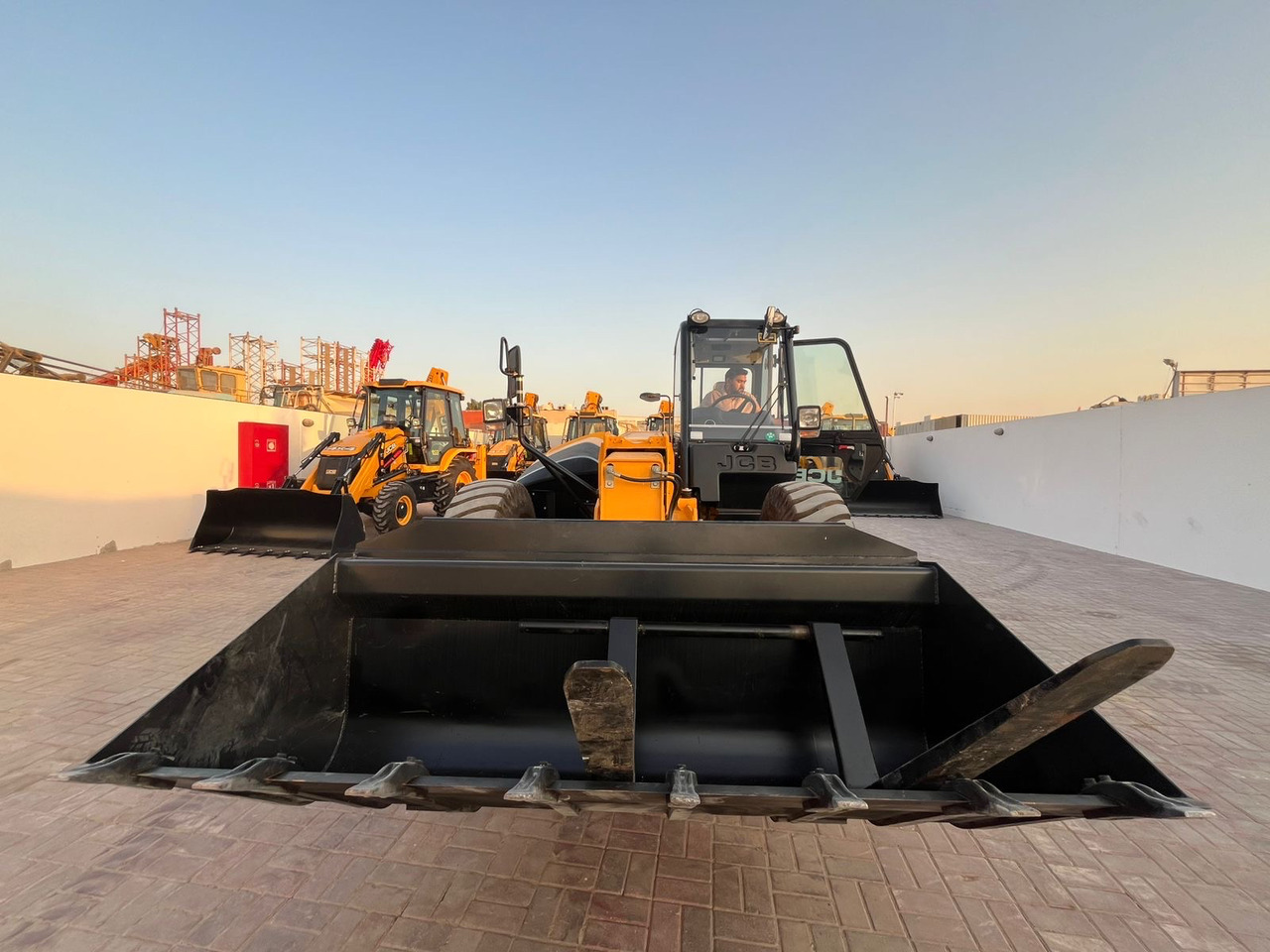 JCB 530-70 - Teleszkópos emelő: 5 kép. JCB 530-70 - Teleszkópos emelő: 5 kép.