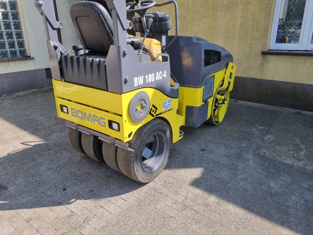 Bomag BW 100 AC-4 - Kombihenger: 3 kép. Bomag BW 100 AC-4 - Kombihenger: 3 kép.