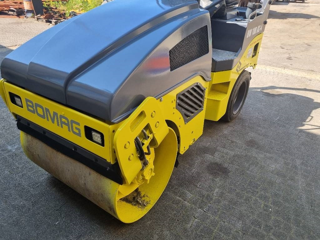 Bomag BW 100 AC-4 - Kombihenger: 1 kép. Bomag BW 100 AC-4 - Kombihenger: 1 kép.
