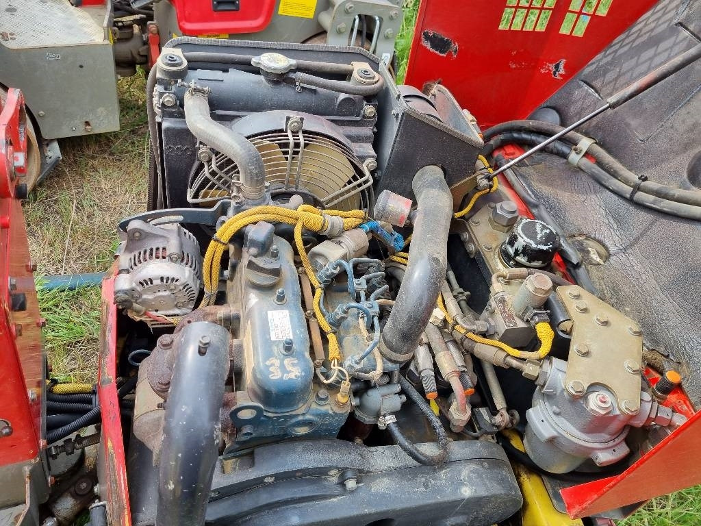 Bomag BW 100 AD M-2 - Úthenger: 3 kép. Bomag BW 100 AD M-2 - Úthenger: 3 kép.