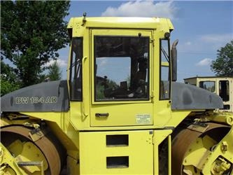 Bomag BW 184 AD  - Úthenger: 1 kép. Bomag BW 184 AD  - Úthenger: 1 kép.